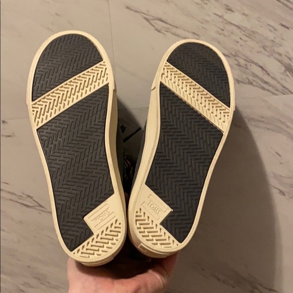 Toms Alpine Gray Boots 6 - Picture 6 of 8